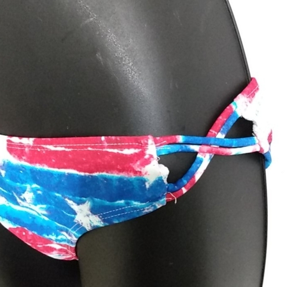 YMI SUMMER LOVE HALTER BIKINI NWT SIZE LARGE - Picture 4 of 11